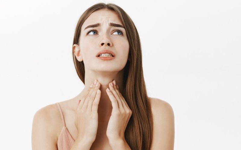 Qué son las placas en la garganta y cómo curarlas